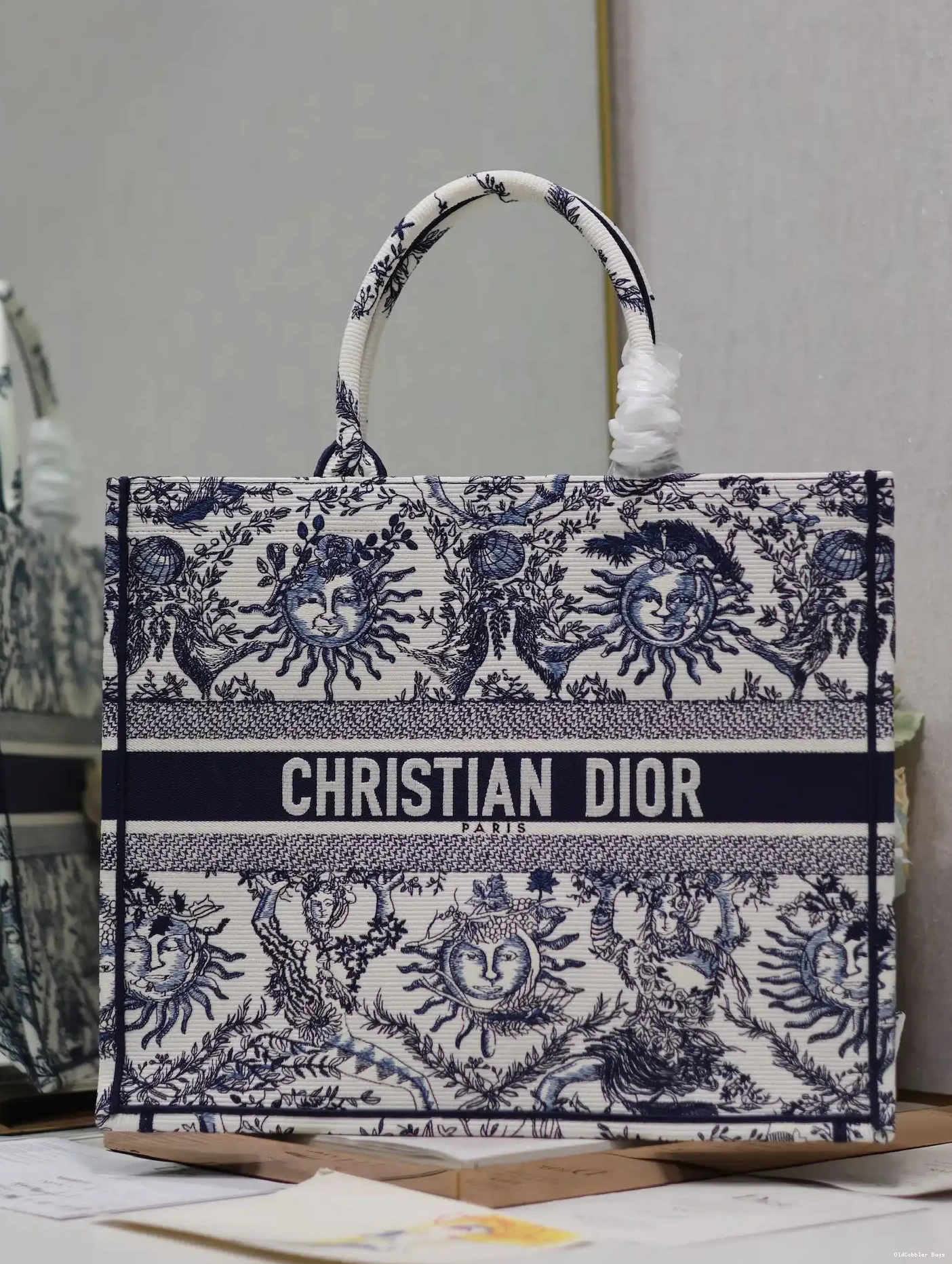 Large Tote-42*35*18.5cm Book Diro 0506